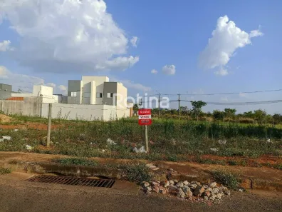 Lote/Terreno à venda, 250m² no Laranjeiras, Uberlândia