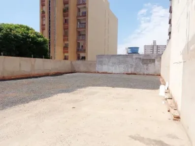 Ponto Comercial com 2 Quartos para alugar, 100m² no Martins, Uberlândia