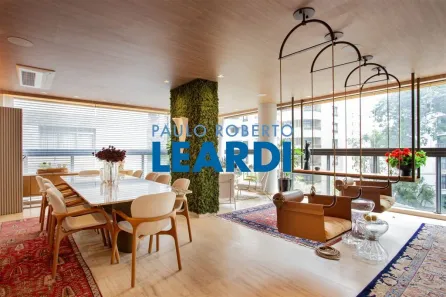 Apartamento com 3 Quartos à venda, 205m² no Jardim Paulista, São Paulo