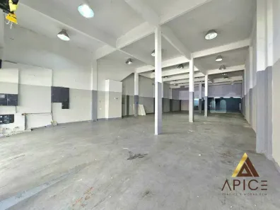 Ponto Comercial para alugar, 350m² no Vila Mathias, Santos