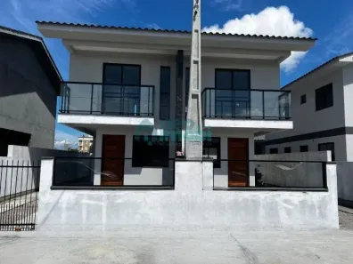 Sobrado com 2 Quartos à venda, 61m² no Nova Palhoça, Palhoça