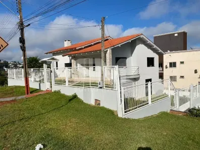 Casa com 4 Quartos para alugar, 204m² no Esplanada, Chapecó