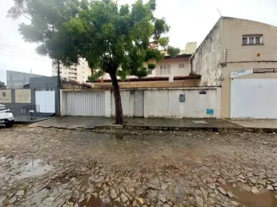 Casa com 9 Quartos à venda, 472m² no Joaquim Távora, Fortaleza