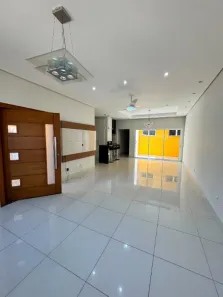 Casa de Condomínio com 3 Quartos para alugar, 200m² no , Paulínia