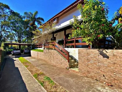 Fazenda/Sítio com 3 Quartos à venda, 360m² no Monterrey, Louveira