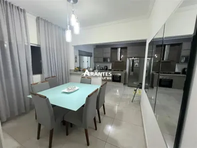 Casa com 3 Quartos à venda, 190m² no Planalto, Uberlândia