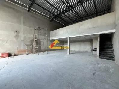 Galpão/Depósito/Armazém para alugar, 202m² no São José, Divinópolis
