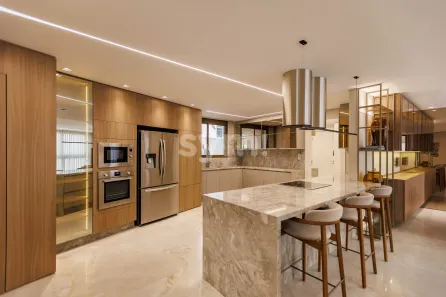 Apartamento com 3 Quartos à venda, 203m² no Água Verde, Curitiba