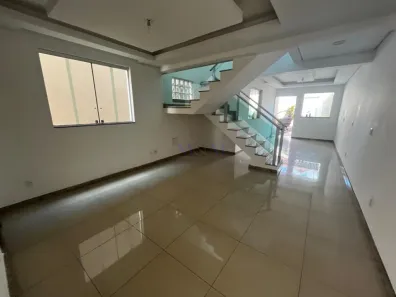 Casa com 3 Quartos para alugar, 140m² no Candelária, Belo Horizonte