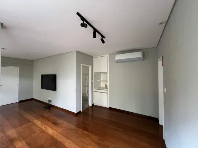 Apartamento com 3 Quartos para alugar, 135m² no Santo Antônio, Belo Horizonte