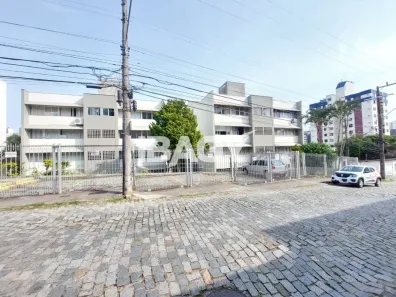 Apartamento com 2 Quartos para alugar, 47m² no Centro, Florianópolis