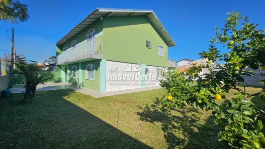 Sobrado com 4 Quartos à venda, 210m² no Cajuru, Curitiba