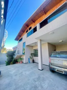 Casa com 3 Quartos para alugar, 120m² no Cachoeirinha, Belo Horizonte
