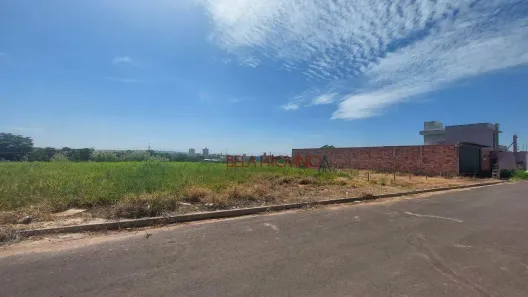 Lote/Terreno à venda, 300m² no Jardim São Cristóvão I, Rio das Pedras
