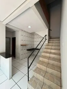 Casa de Condomínio com 2 Quartos para alugar, 70m² no Areão, Cuiabá