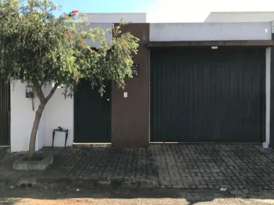 Casa com 3 Quartos para alugar, 90m² no Residencial Primavera, Caldas Novas
