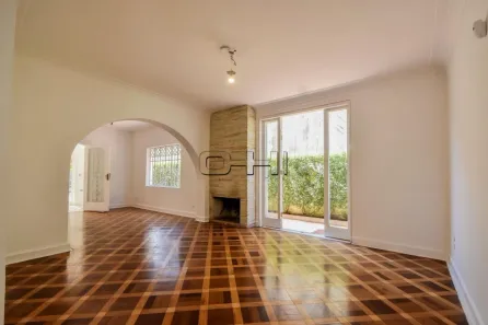 Casa com 3 Quartos para alugar, 250m² no Jardim Europa, São Paulo