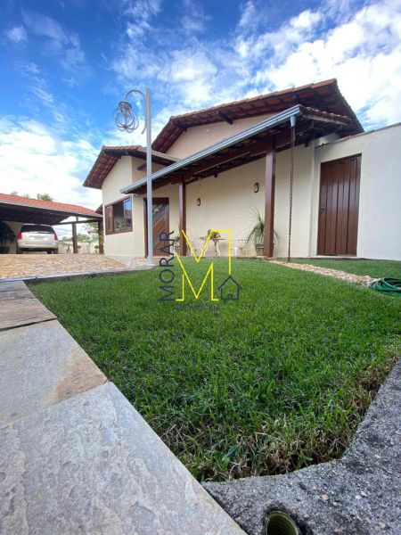 Casa com 3 quartos — Santa Amélia, Belo Horizonte