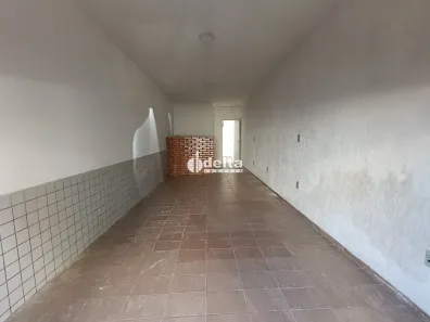 Ponto Comercial para alugar, 40m² no Bom Jesus, Uberlândia