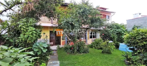 Casa com 5 Quartos à venda, 175m² no Sambaqui, Florianópolis