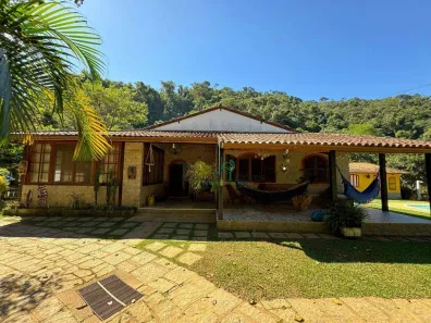 Fazenda/Sítio com 8 Quartos à venda, 400m² no Colônia Alpina, Teresópolis