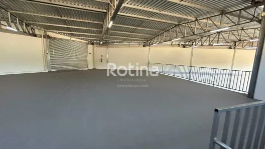 Galpão/Depósito/Armazém para alugar, 297m² no Luizote de Freitas, Uberlândia