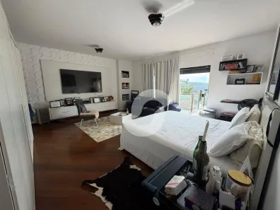 Casa com 4 Quartos à venda, 840m² no Badu, Niterói