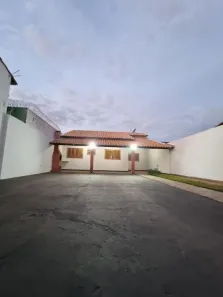 Casa com 3 Quartos à venda, 145m² no Jardim Patrícia, Uberlândia