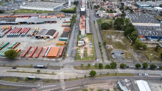Lote/Terreno à venda, 1995m² no Parolin, Curitiba