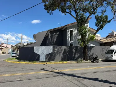 Sobrado com 4 Quartos à venda, 145m² no Loteamento Villa Branca, Jacareí
