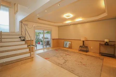 Casa com 3 Quartos à venda, 267m² no Chácara das Pedras, Porto Alegre