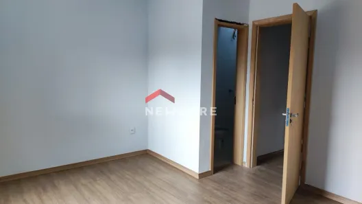 Sobrado com 2 Quartos à venda, 76m² no Fátima, Canoas