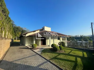 Casa com 4 Quartos à venda, 309m² no Das Capitais, Timbó