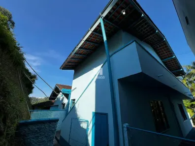 Casa com 2 Quartos para alugar, 54m² no Azambuja, Brusque