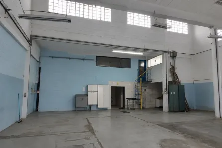 Galpão/Depósito/Armazém para alugar, 262m² no Sítio dos Vianas, Santo André