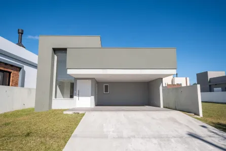 Casa com 3 Quartos à venda, 200m² no Laranjal, Pelotas