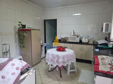 Sobrado com 4 Quartos à venda, 210m² no Cidade Jardim Cumbica, Guarulhos