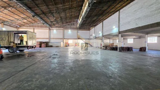 Galpão/Depósito/Armazém para alugar, 2470m² no Vila Nogueira, Diadema