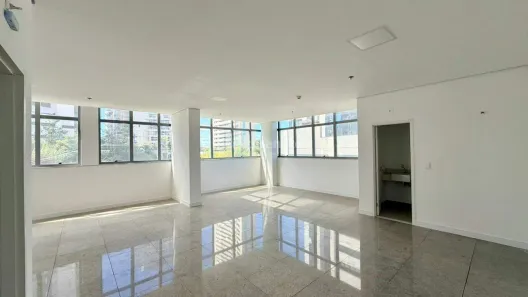 Sala Comercial para alugar, 136m² no Vila da Serra, Nova Lima
