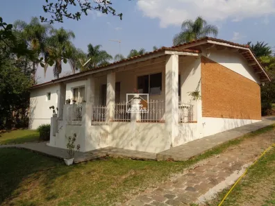 Fazenda/Sítio com 3 Quartos à venda, 220m² no Dois Córregos, Valinhos