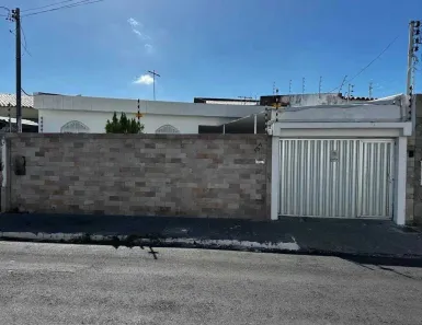 Casa com 5 Quartos à venda, 315m² no Grageru, Aracaju