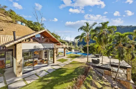 Casa de Condomínio com 6 Quartos à venda, 7675m² no Itaipava, Petrópolis