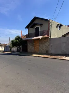 Sobrado com 2 Quartos à venda, 200m² no Núcleo Residencial Beija-Flor, Bauru