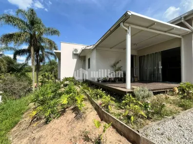 Casa com 3 Quartos à venda, 230m² no São Pedro, Guabiruba