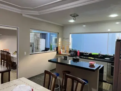 Sobrado com 5 Quartos à venda, 260m² no Jardim do Céu, São José dos Campos