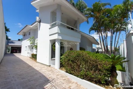 Casa com 3 Quartos à venda, 347m² no Coloninha, Florianópolis