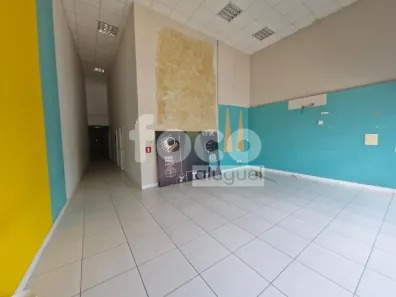 Ponto Comercial para alugar, 350m² no Brasil, Uberlândia