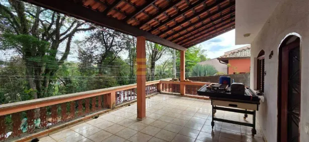 Imóvel Comercial com 3 Quartos à venda, 323m² no Vila Pasti, Louveira