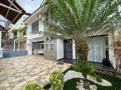 Casa com 3 Quartos à venda, 253m² no Jardim Lindóia, Porto Alegre