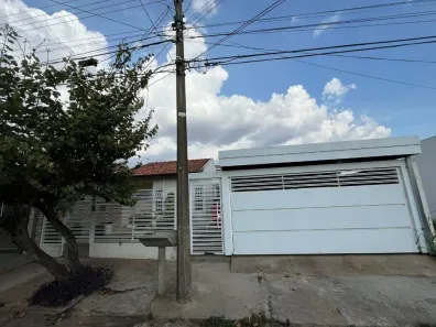 Casa com 3 Quartos à venda, 153m² no Jardim Acapulco, Marília